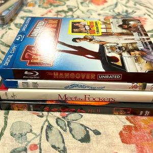 4 DVDs